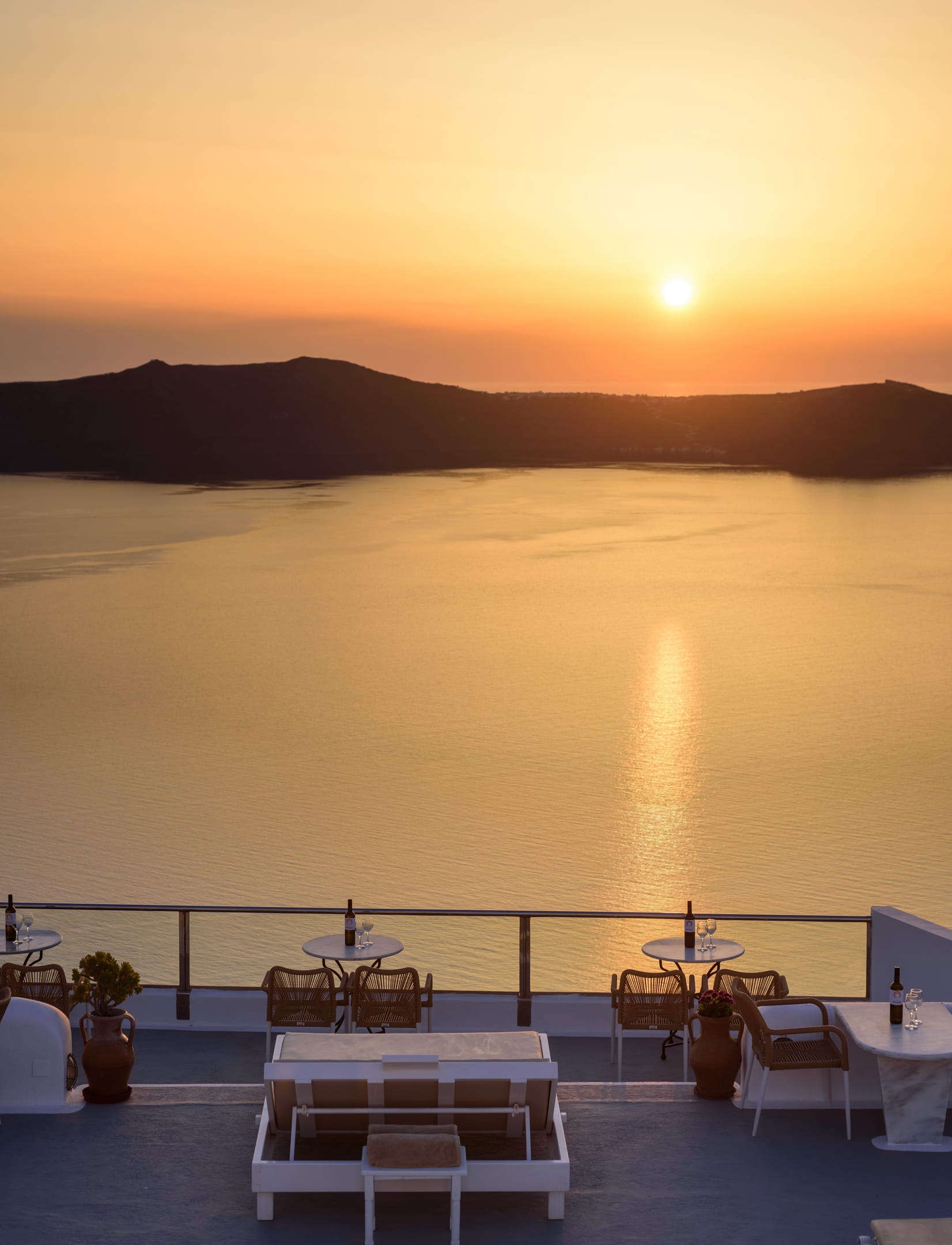 Vallas Apartments & Villas Santorini