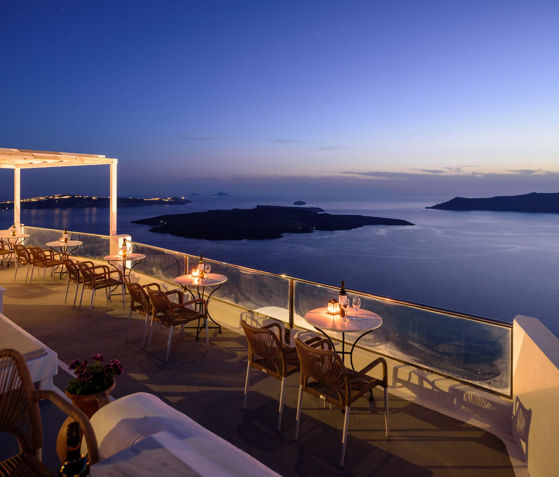 Vallas Apartments & Villas Santorini