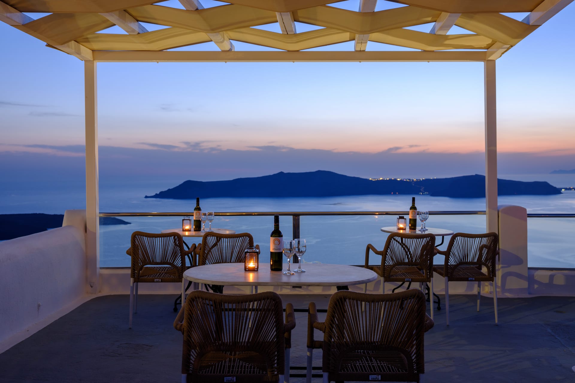 Vallas Apartments & Villas Santorini