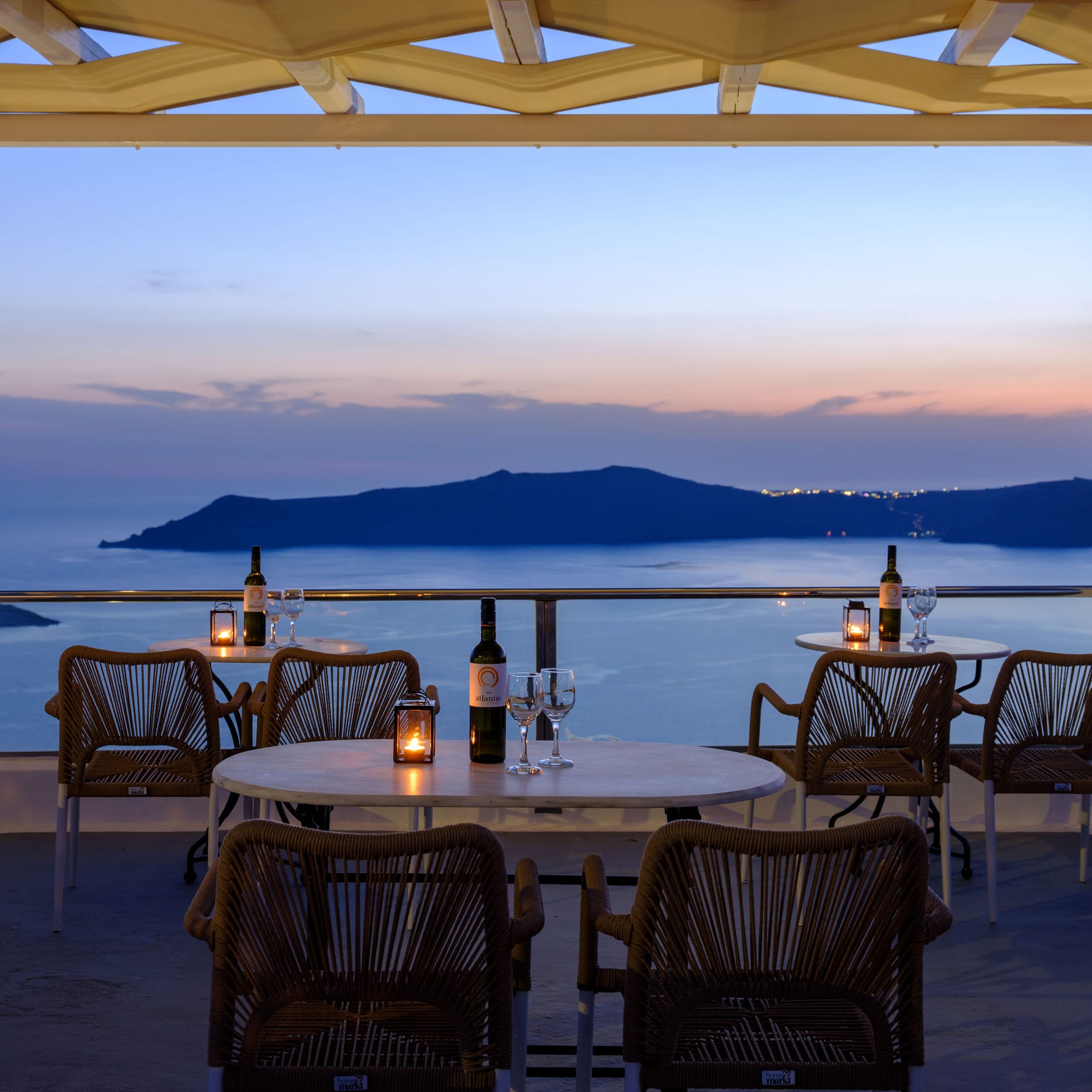 Vallas Apartments & Villas Santorini