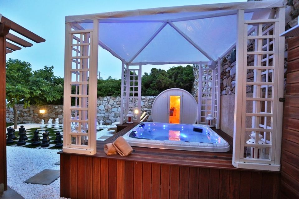 Ventoura Studios & Apartments