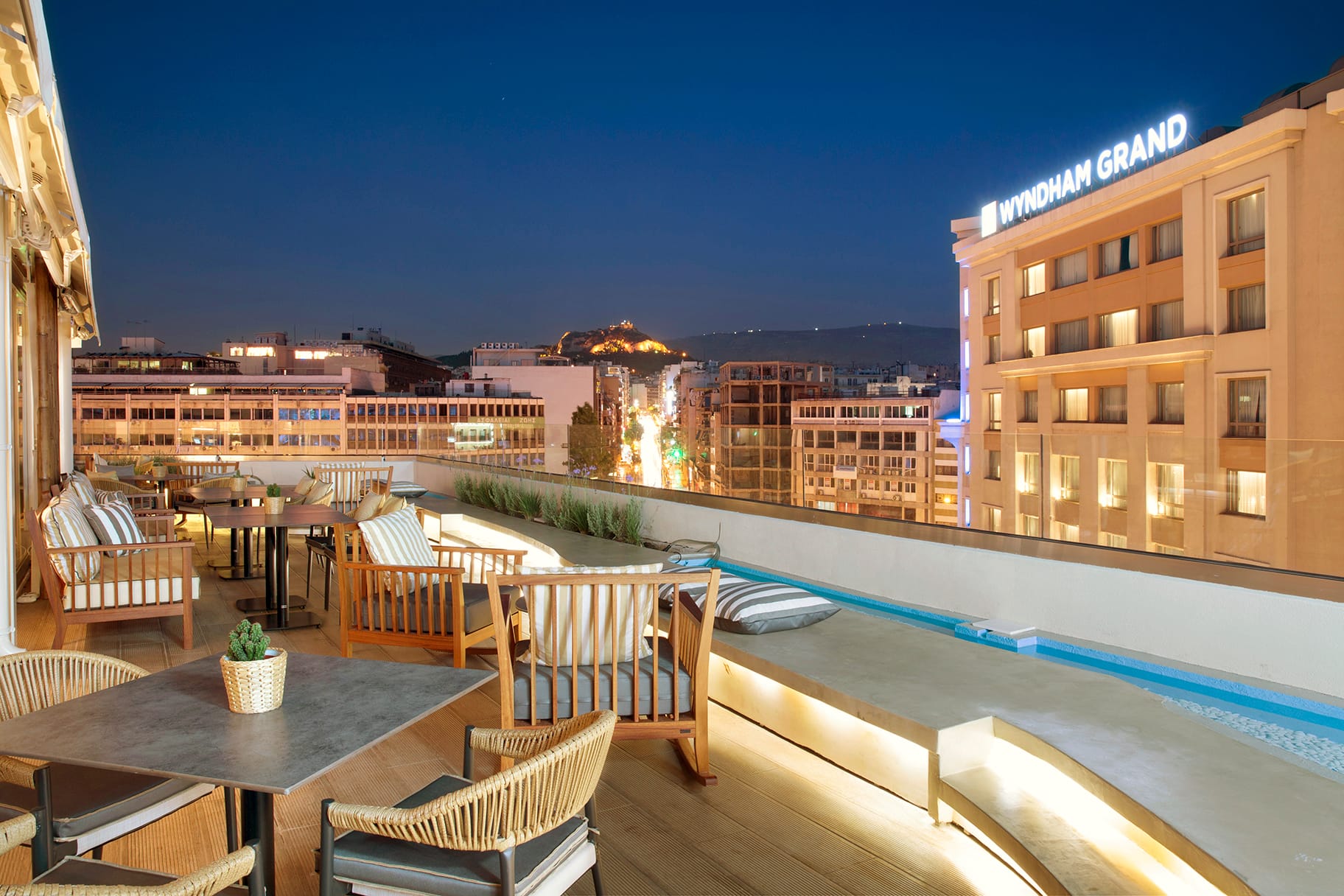 Zeus Essence Wyndham Athens Residence