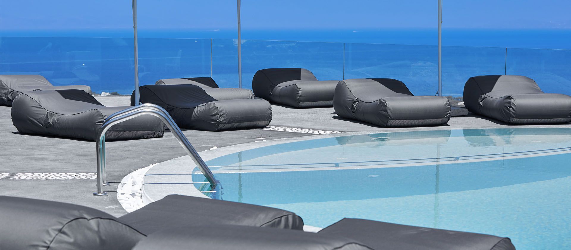 Aperanto Suites Santorini