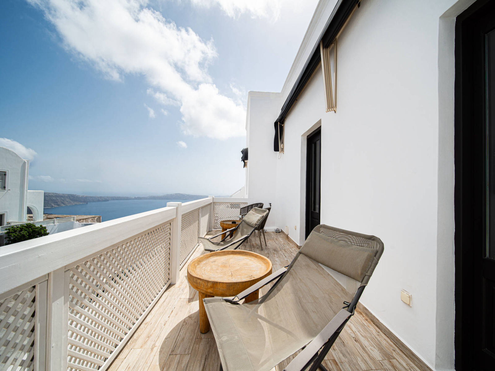 Aqua Luxury Suites Santorini