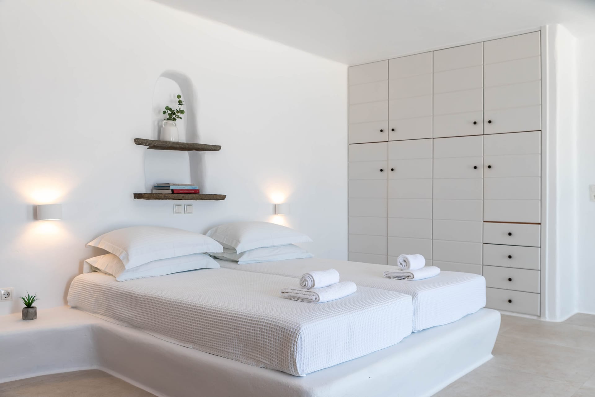 Studio with sea view &amp; balcony