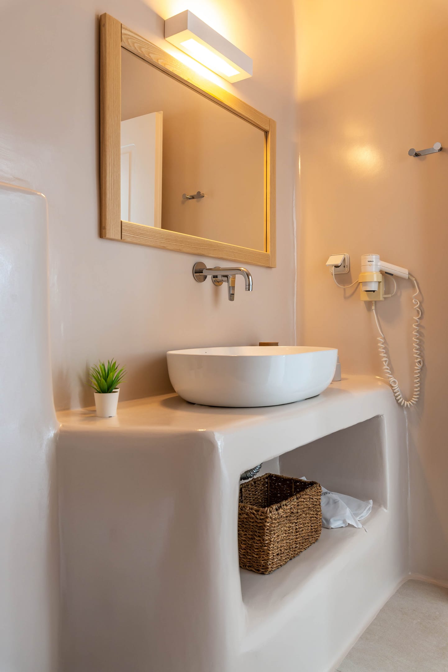 Studio with sea view &amp; balcony