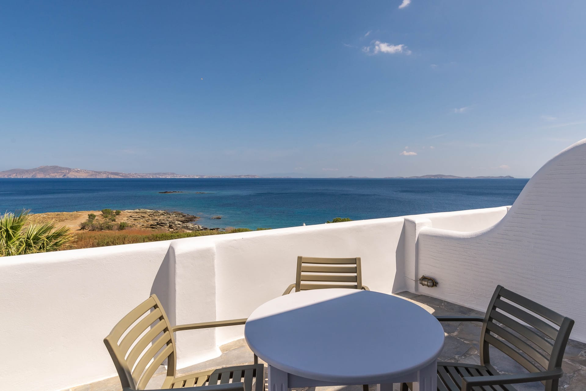 Studio with sea view &amp; balcony