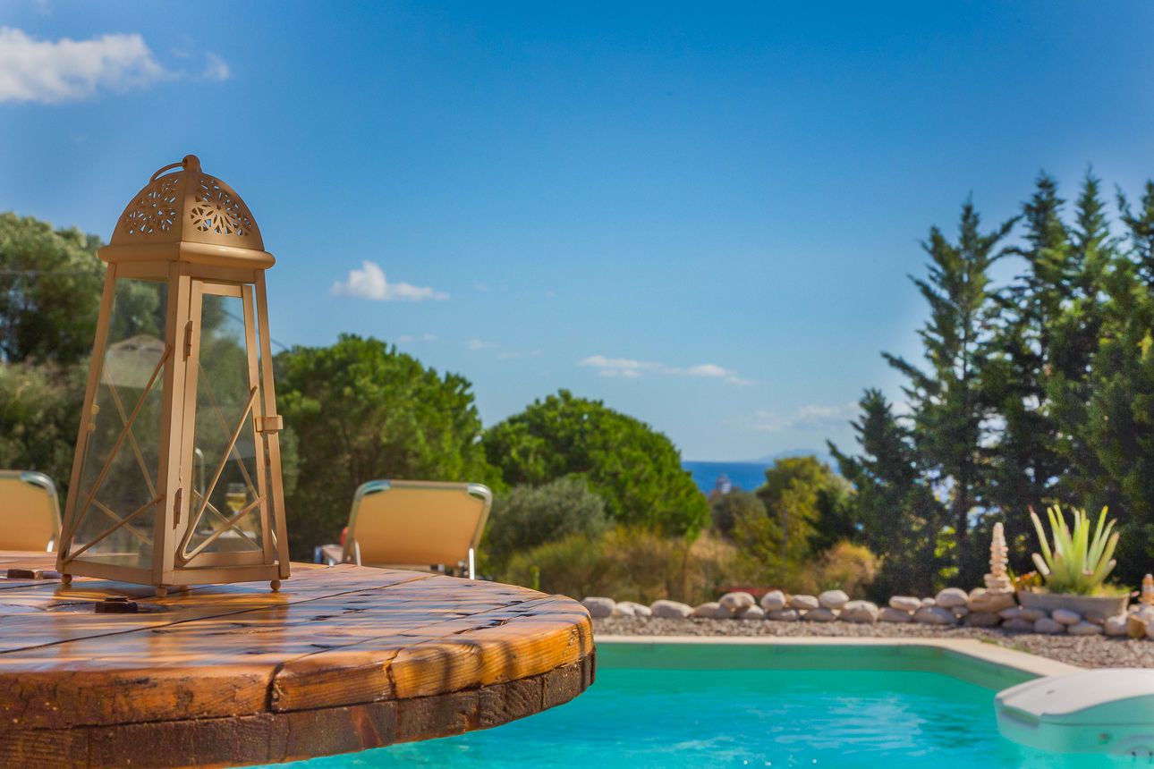 Summer Wooden Cottage Karavados
