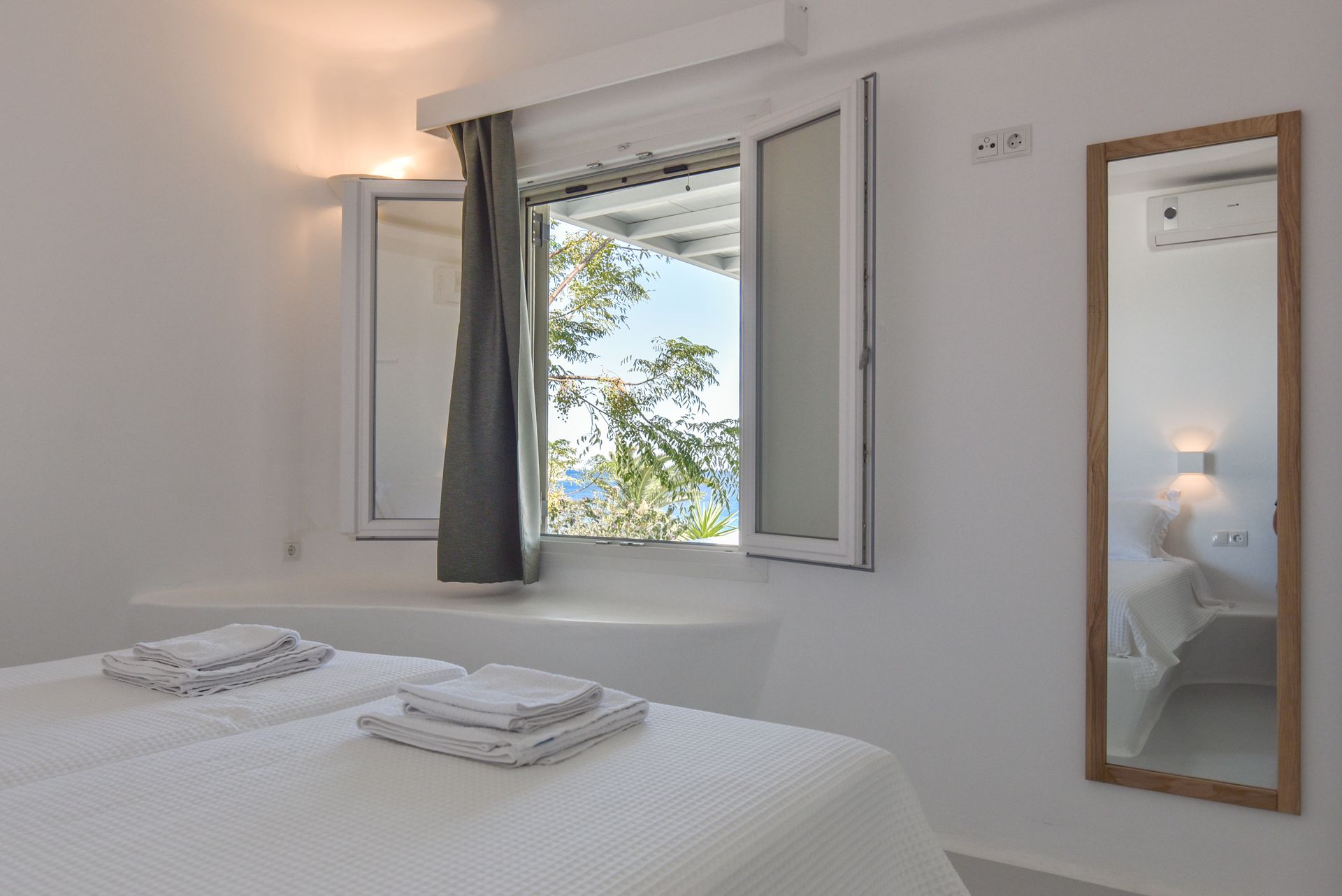 Suite with sea view &amp; terrace