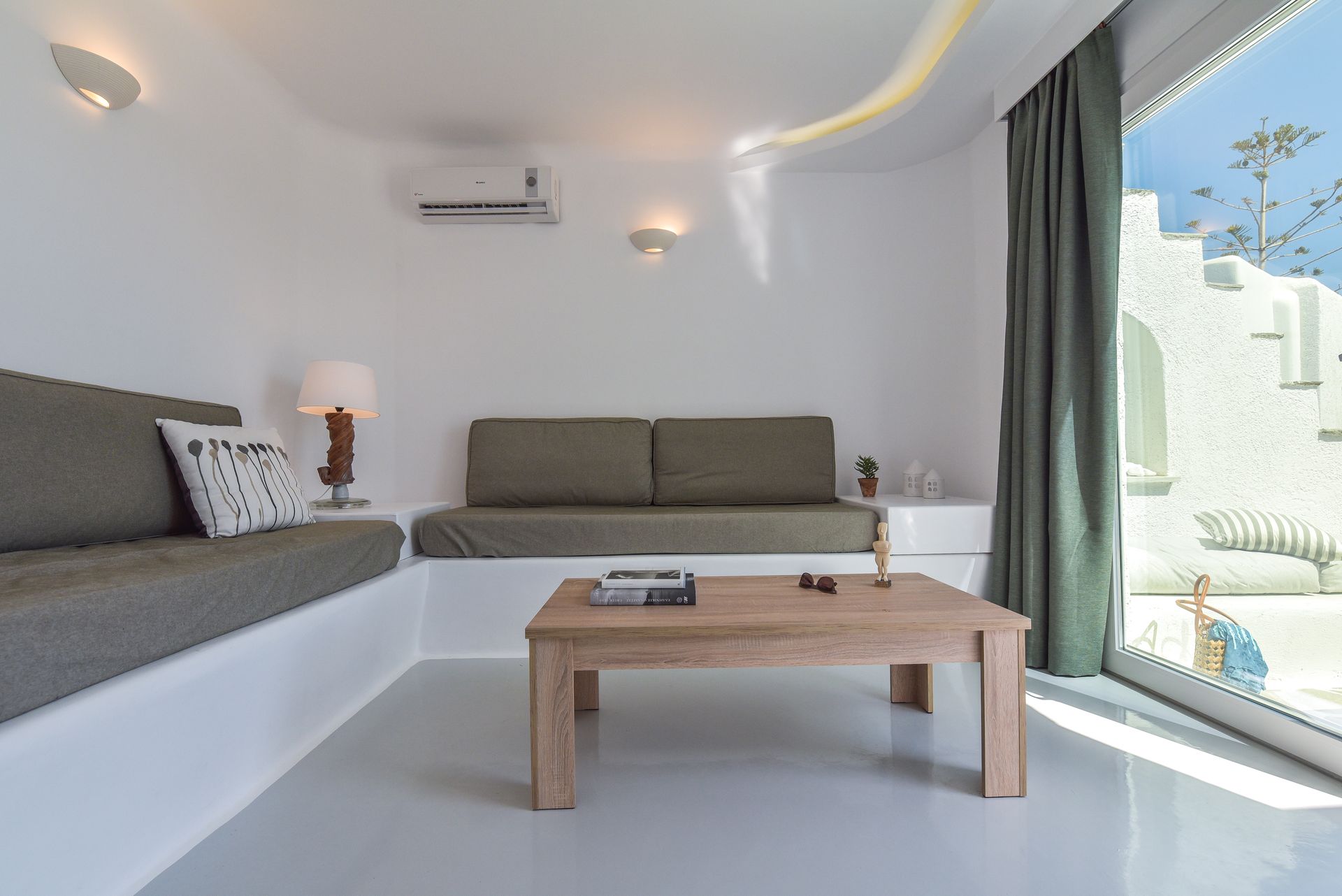 Suite with sea view &amp; terrace