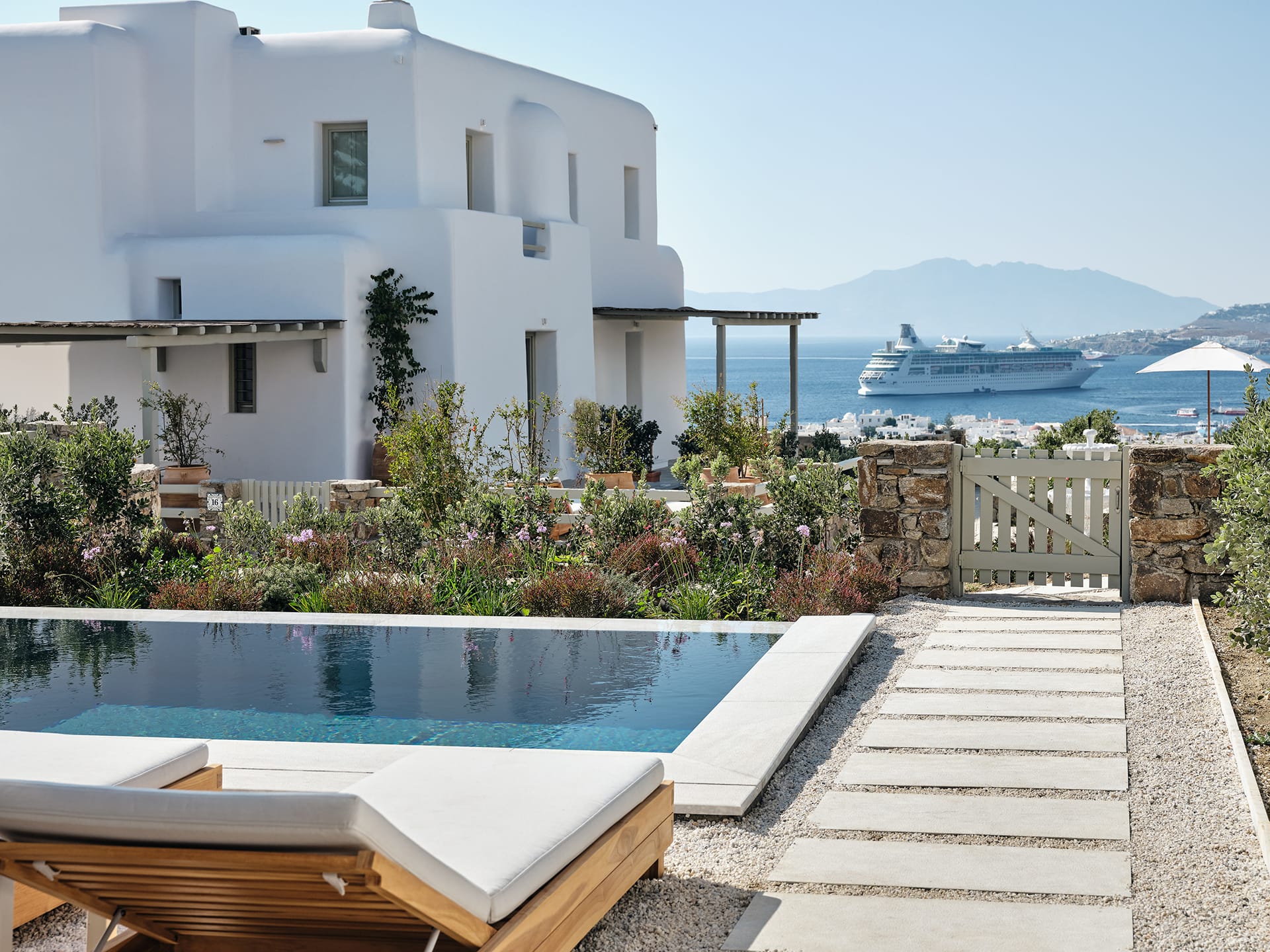 Hilltop Sea View room Private Pool | 250m from Belvedere Hotel plus Shuttle