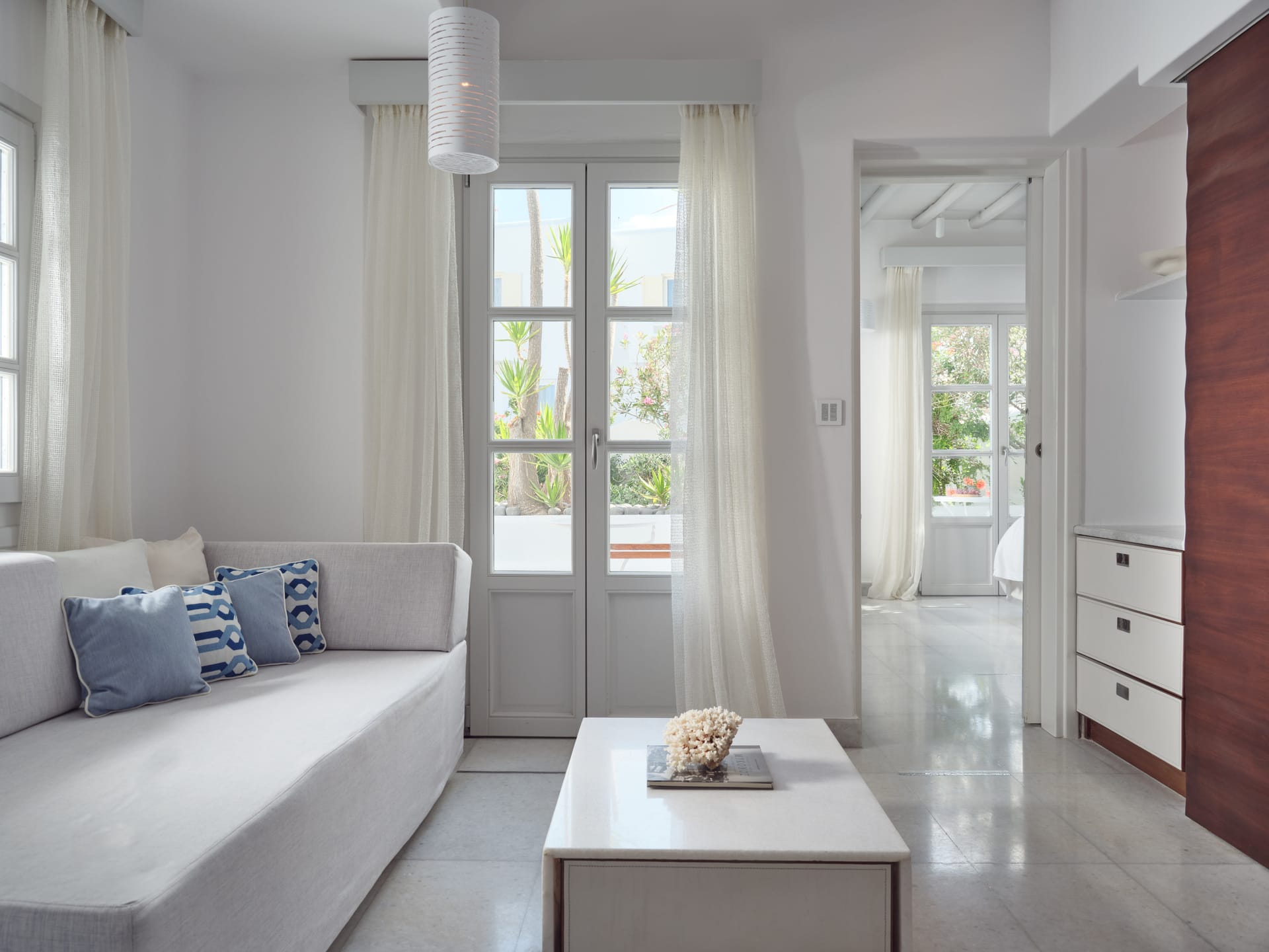 Junior Suite Courtyard View