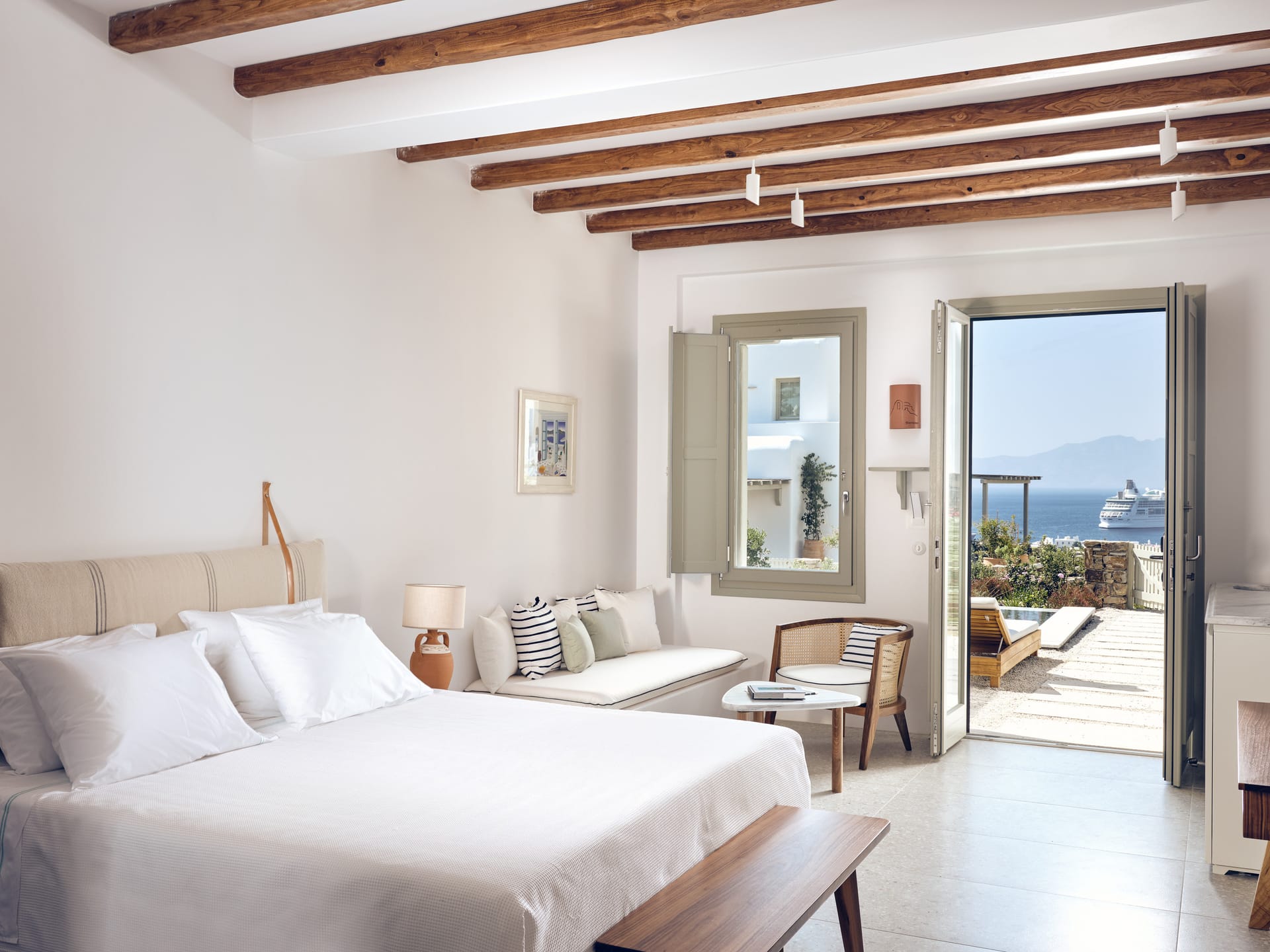 Hilltop Sea View Suite Private Pool | 250m from Belvedere Hotel plus Shuttle
