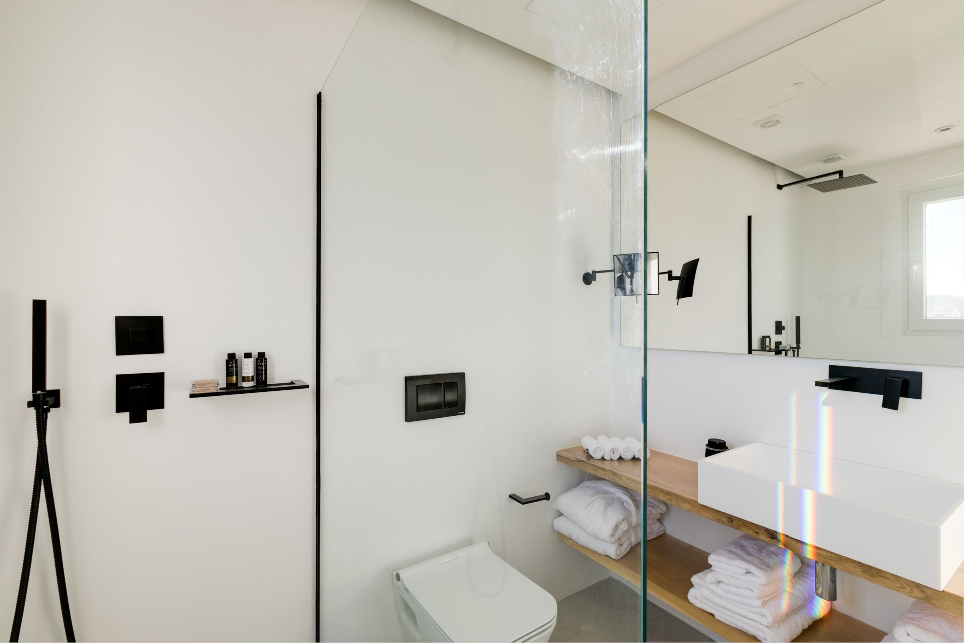 2 Bedroom Suite Nextdoor with Private Jetted Tub and Sea View (3 meters from main hotel - s 5)