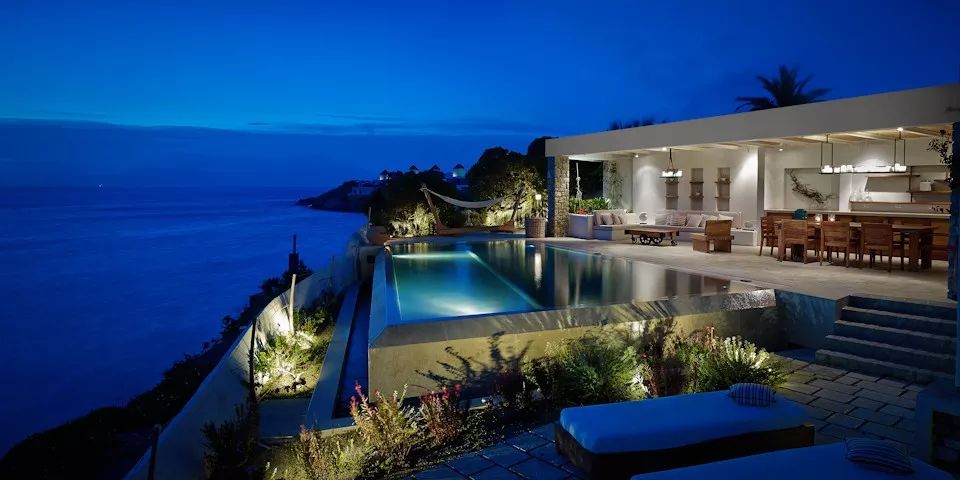 1 Bedroom Waterfront Villa with Private Pool | 350m from Belvedere Hotel plus Shuttle