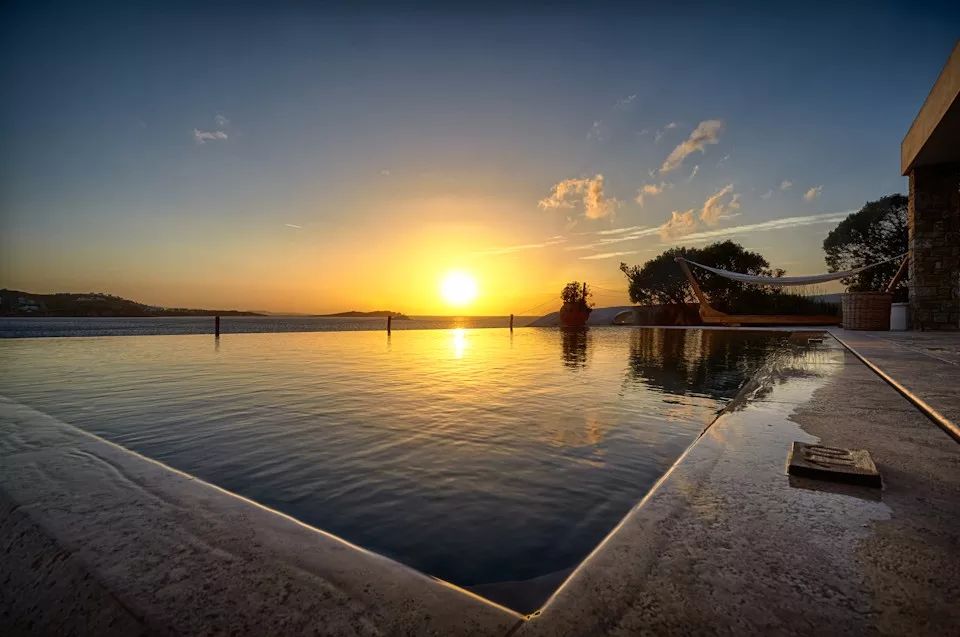 1 Bedroom Waterfront Villa with Private Pool | 350m from Belvedere Hotel plus Shuttle