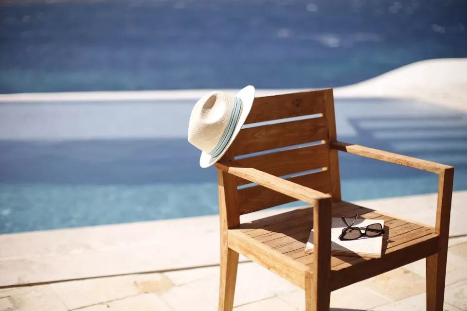 1 Bedroom Waterfront Villa with Private Pool | 350m from Belvedere Hotel plus Shuttle