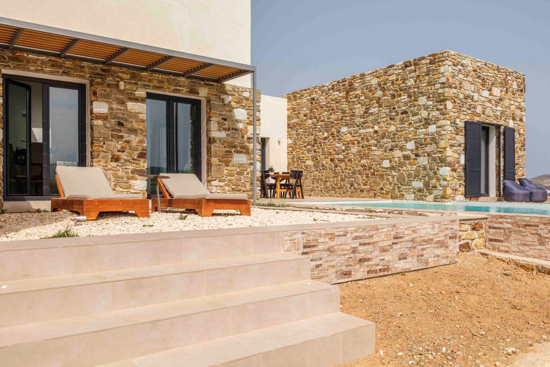 Pnoe Villa