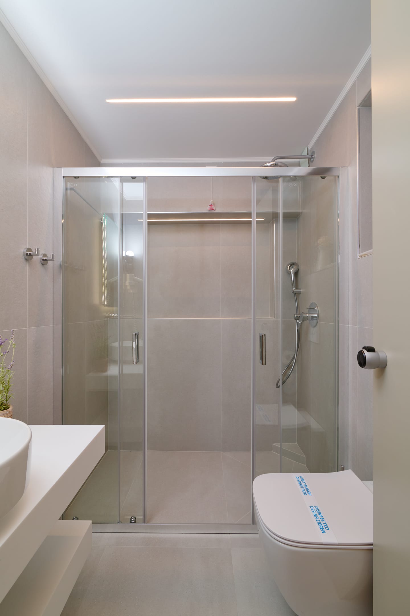 Suite - Two Rooms - Two Bathrooms | Spa