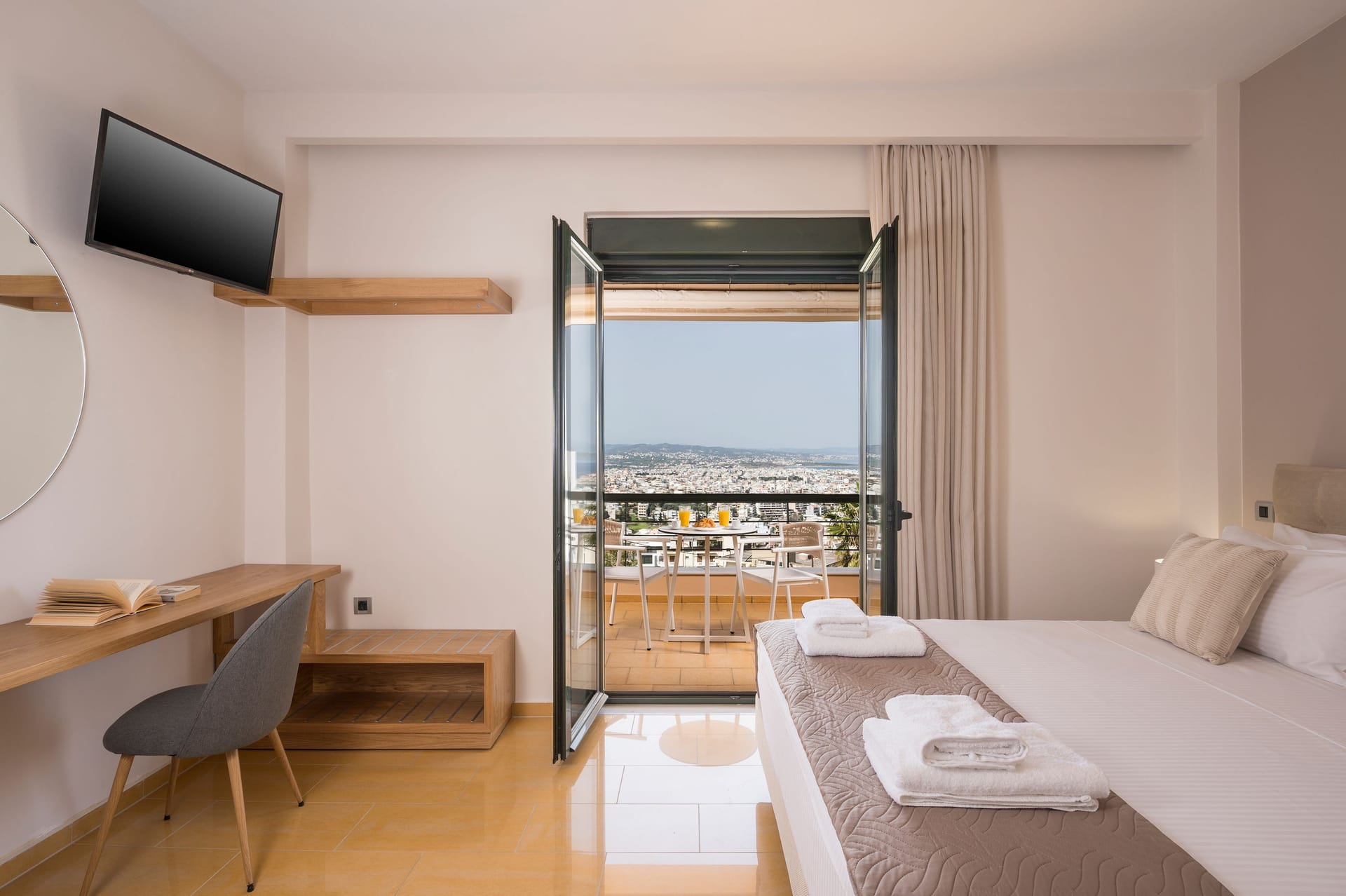 Villa with Pool and Sea View