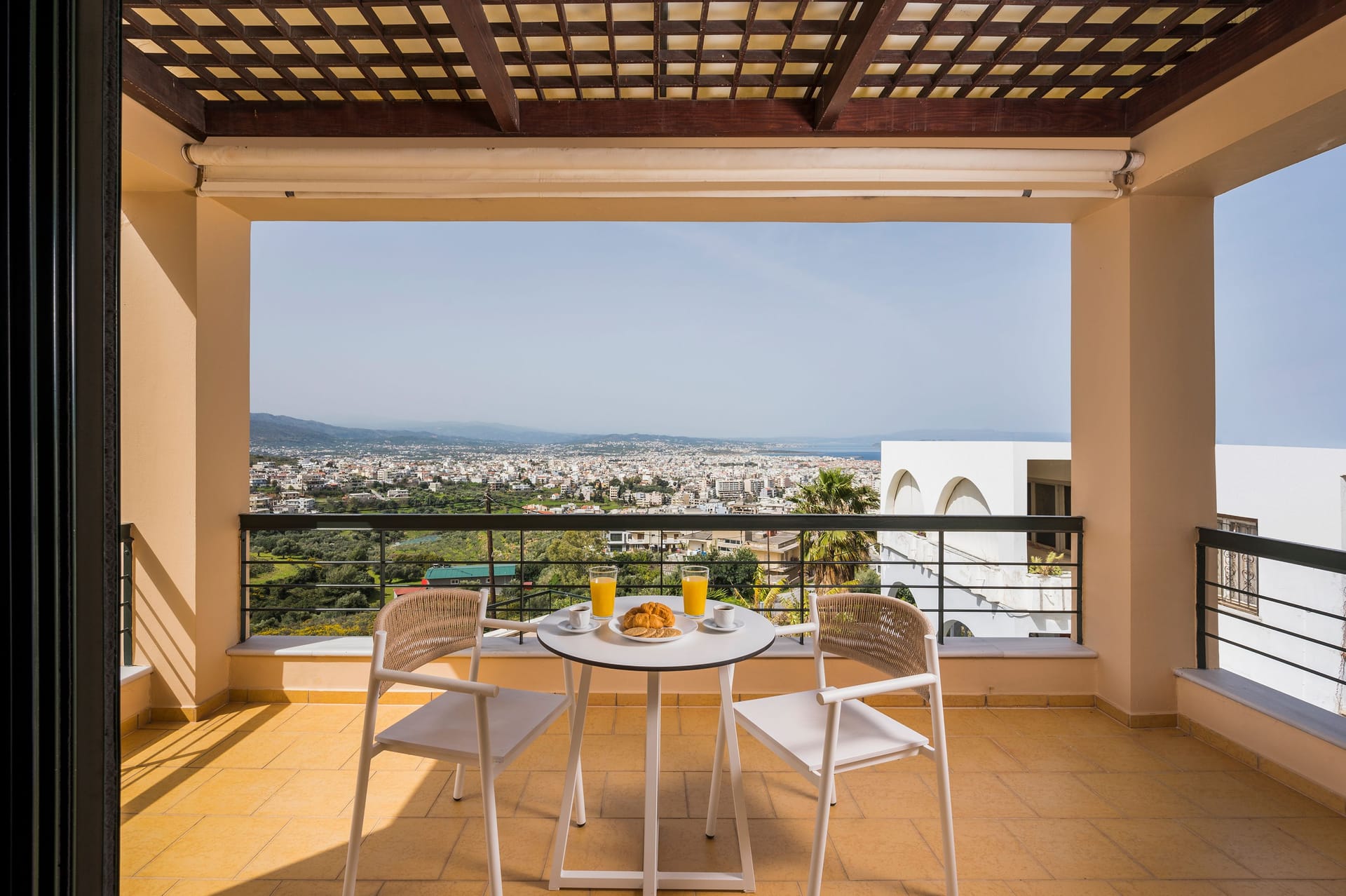 Villa with Pool and Sea View