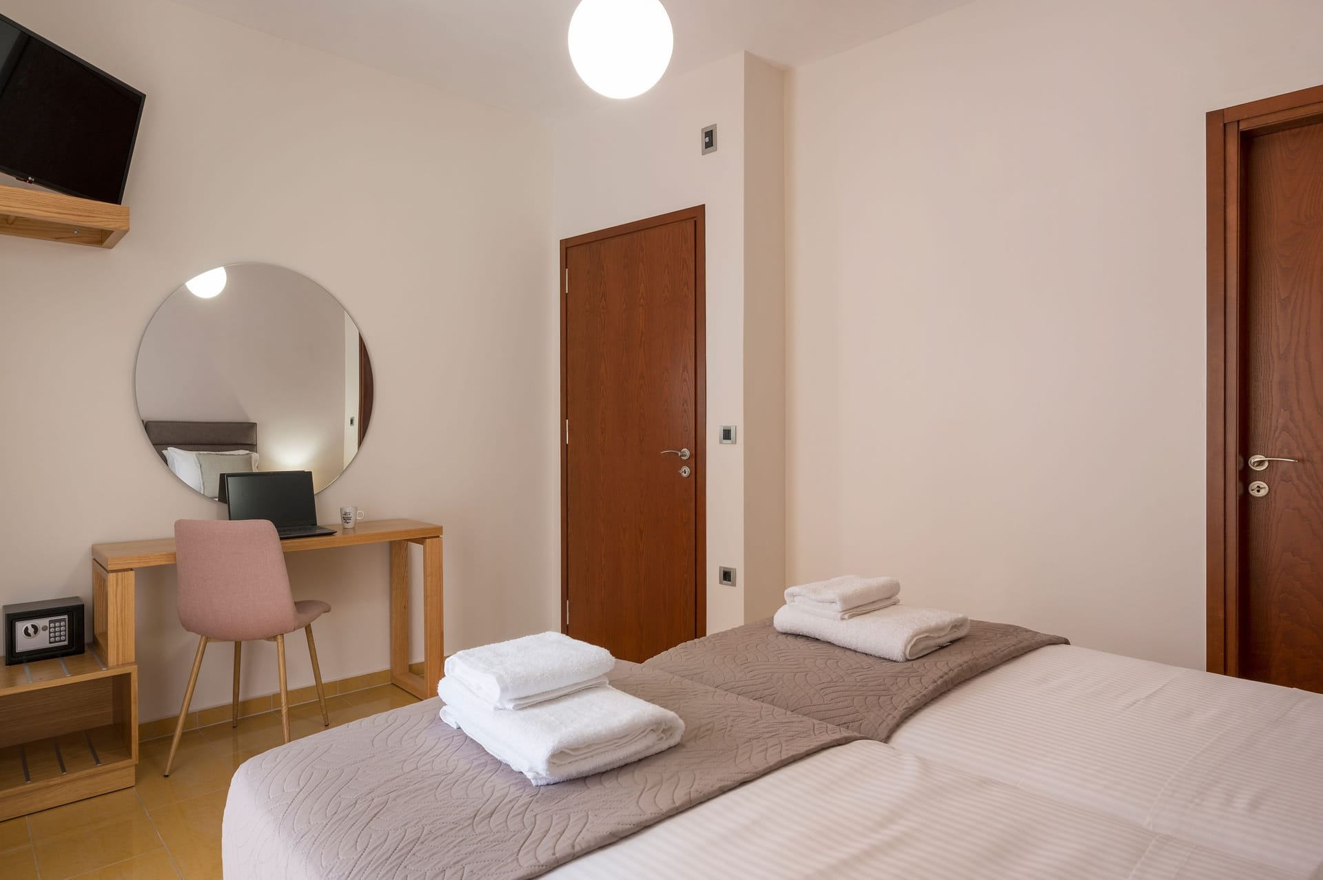 Villa with Pool and Sea View