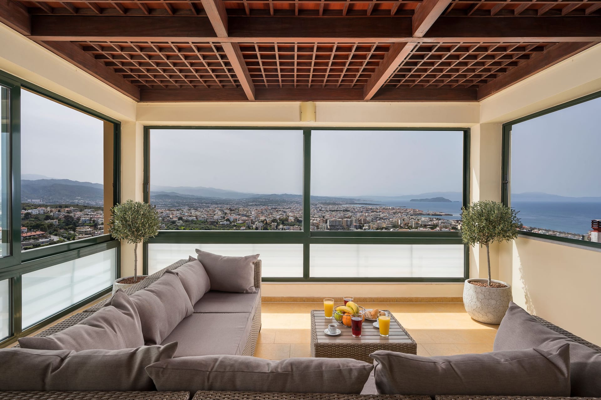 Villa with Pool and Sea View