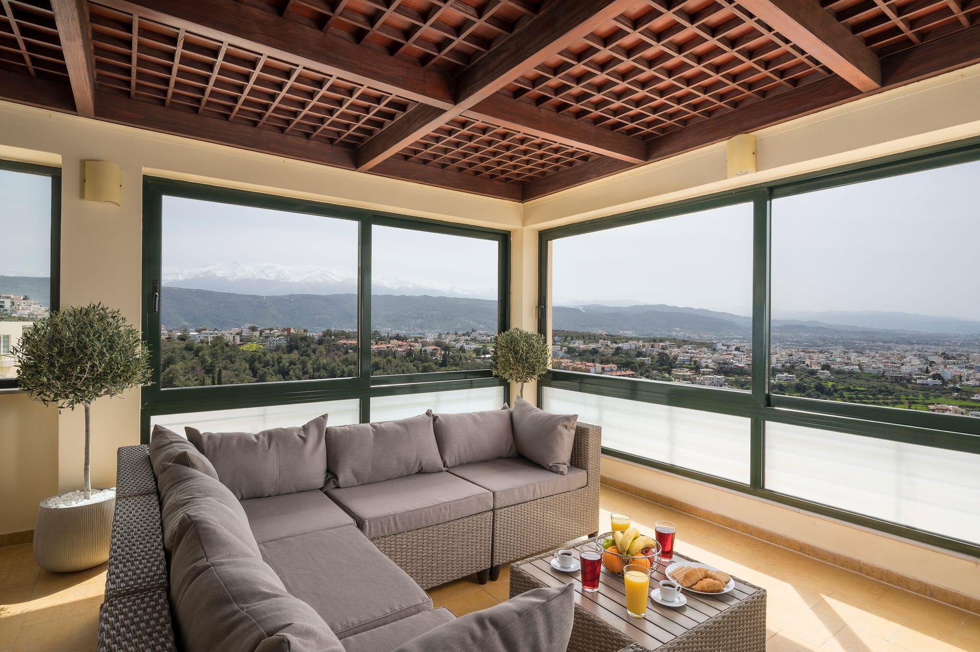 Villa with Pool and Sea View