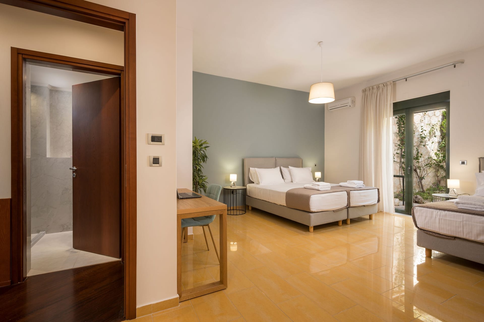 Villa with Pool and Sea View