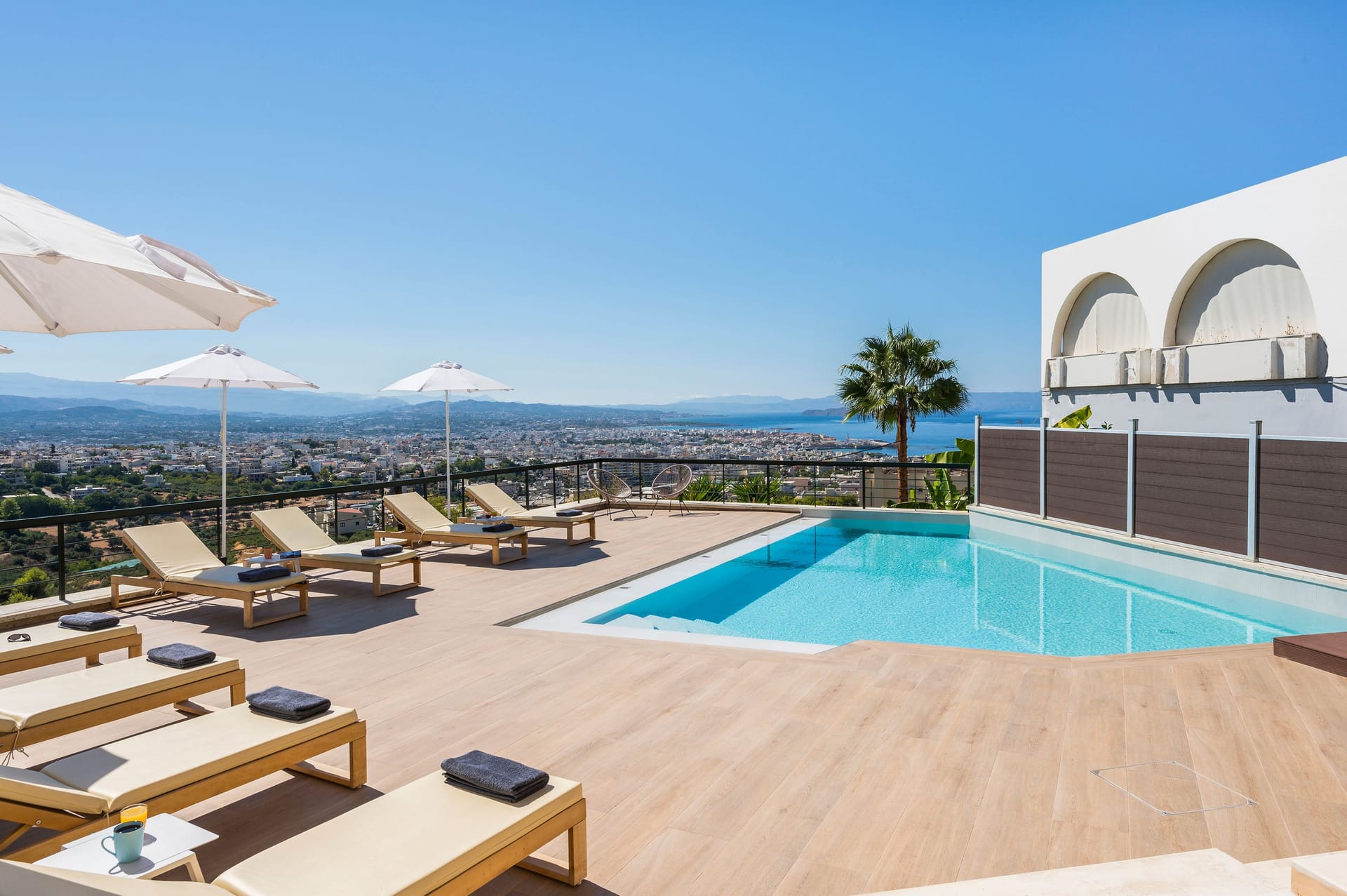 Villa with Pool and Sea View