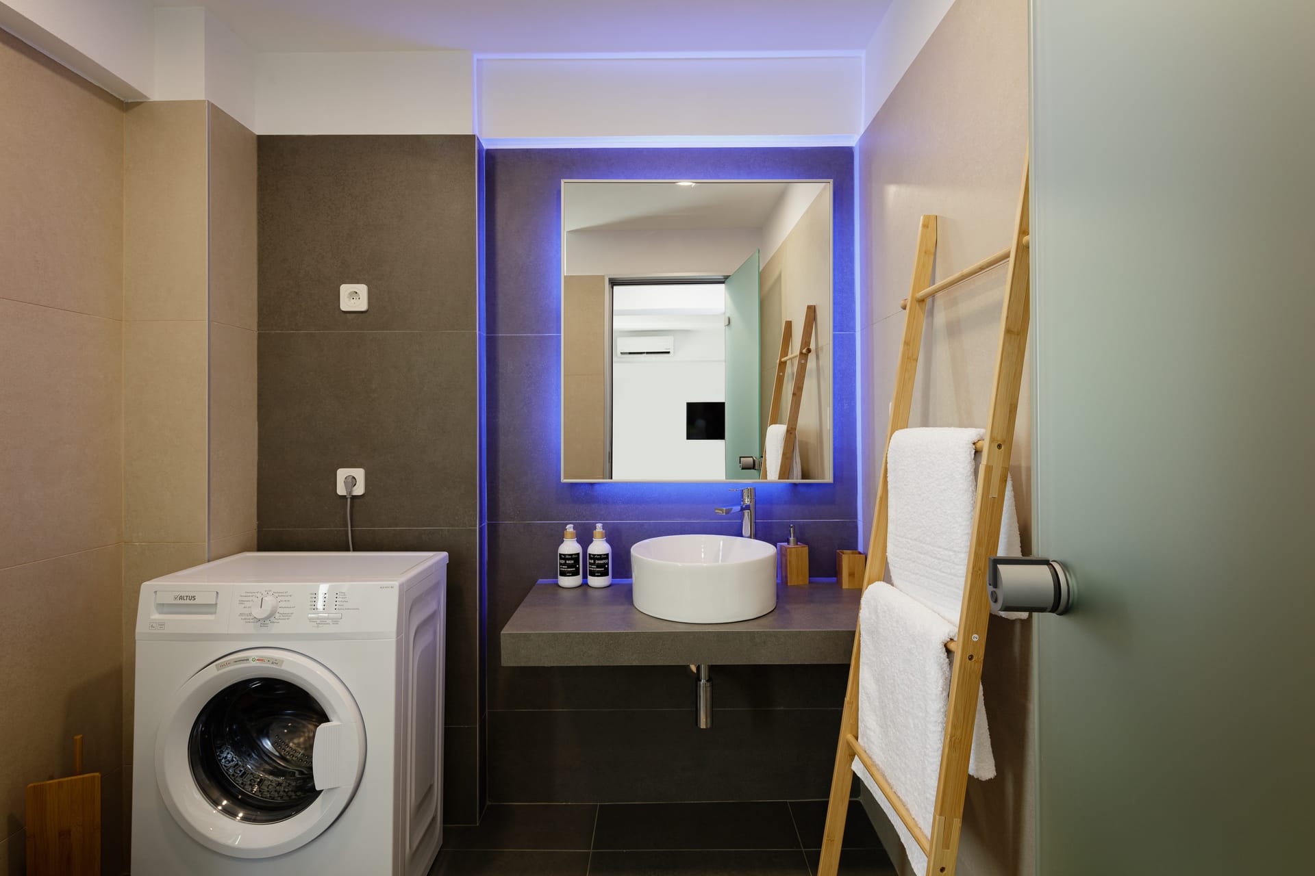 One Bedroom Apartment with Pool View