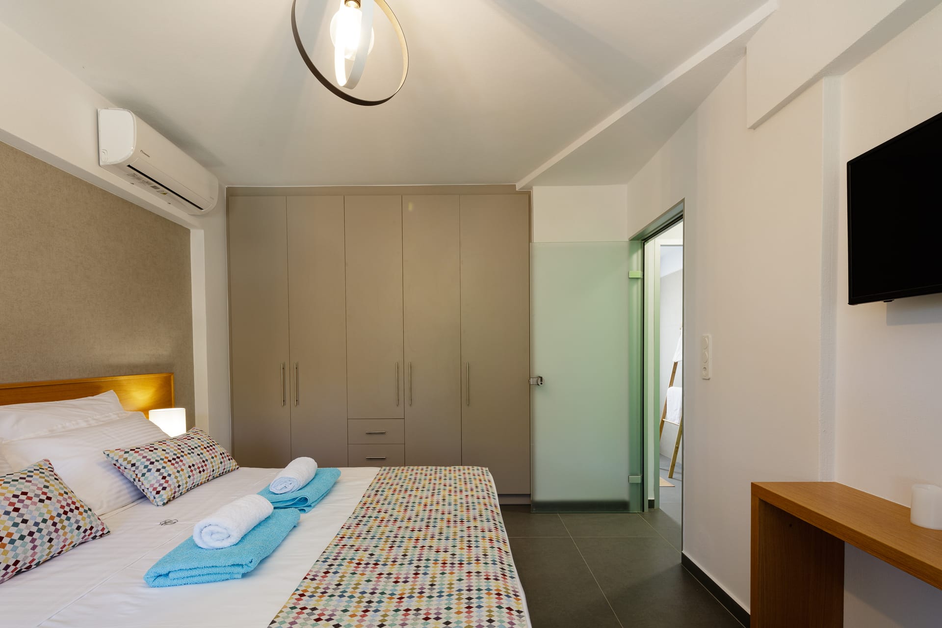 Two Bedroom Apartment with Pool View