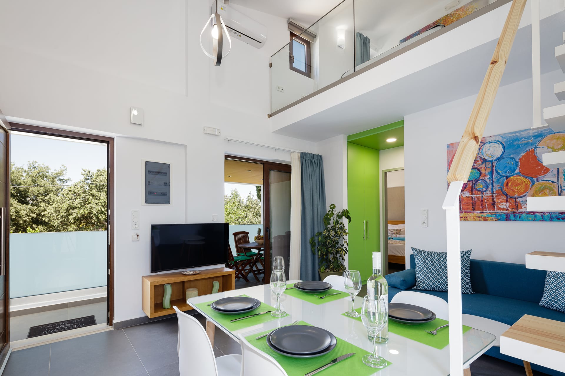 Two Bedroom Apartment with Pool View