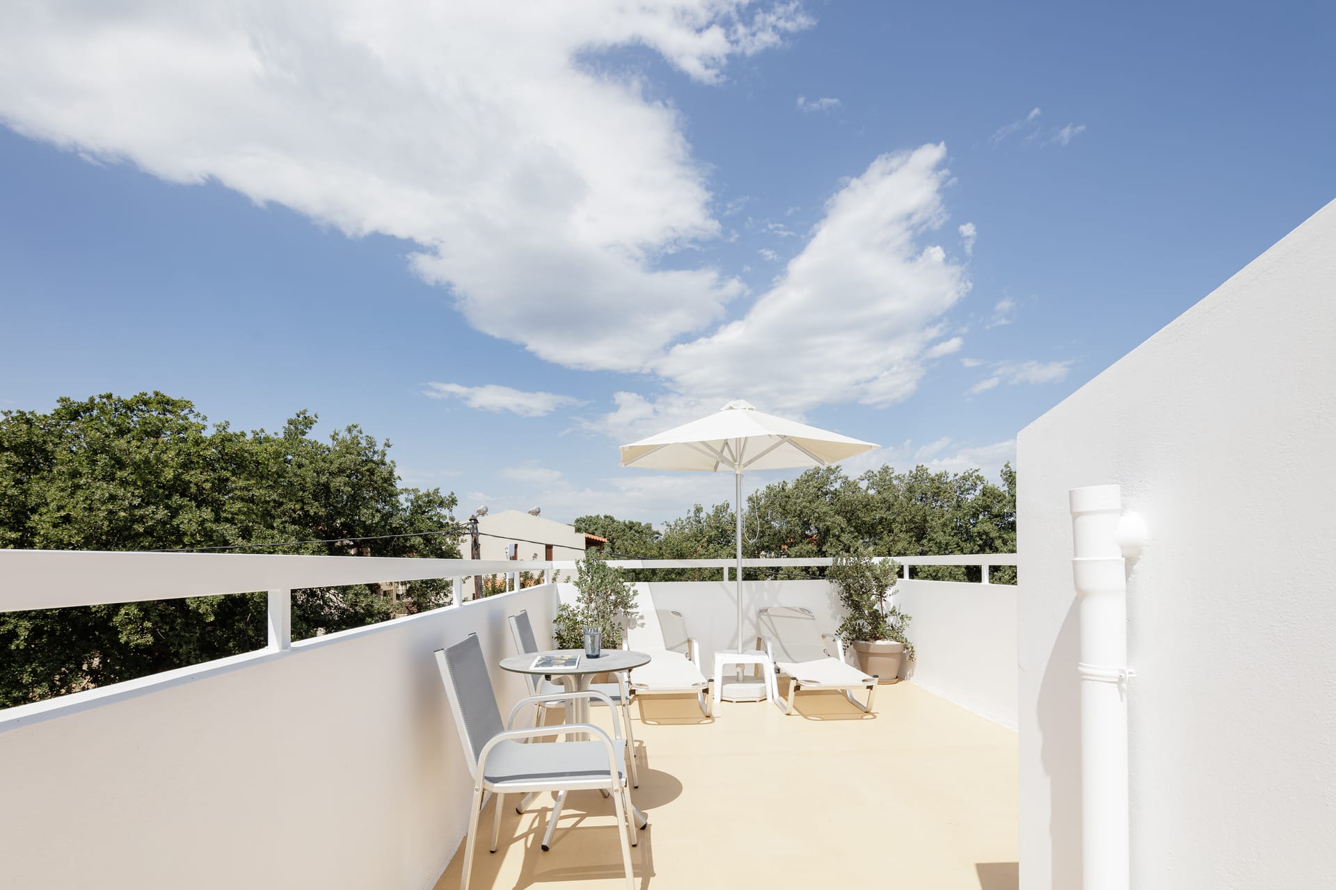 Two Bedroom Apartment with Pool View