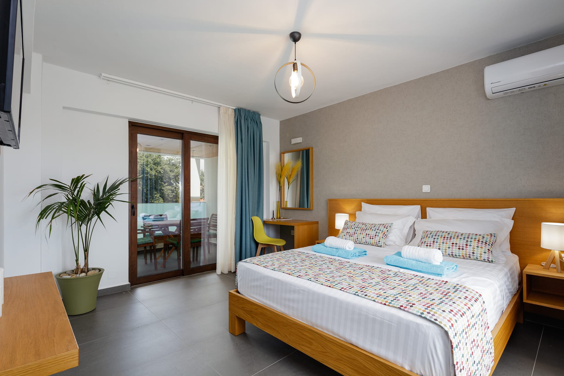 Two Bedroom Apartment with Pool View