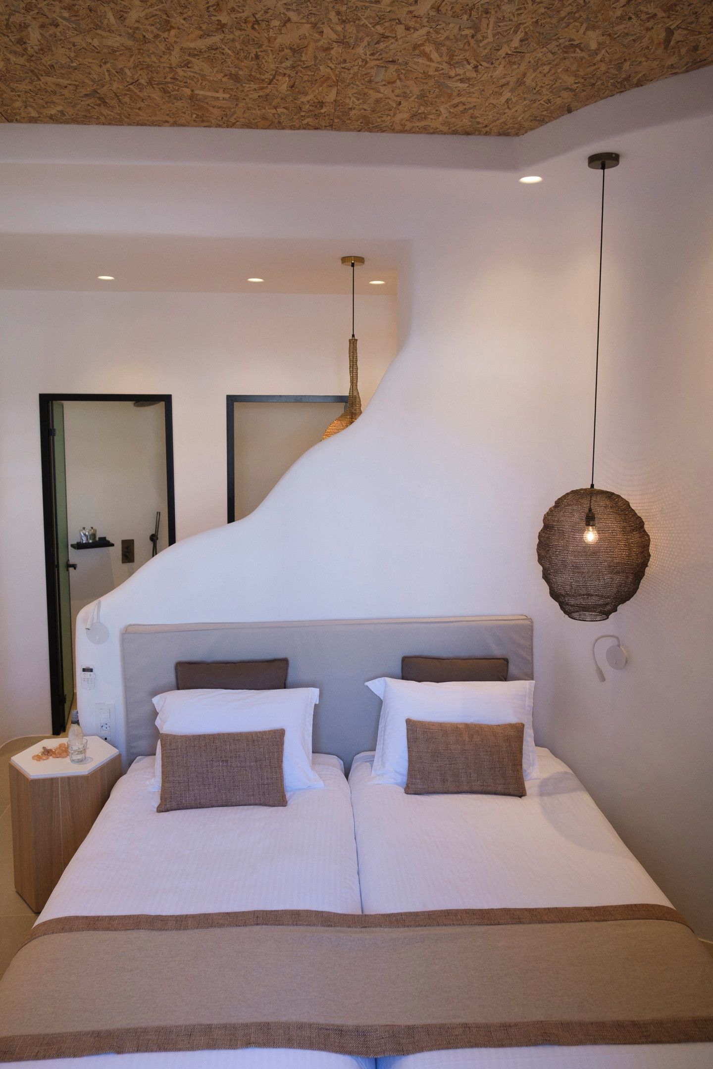 Superior Two Bedroom Apartment