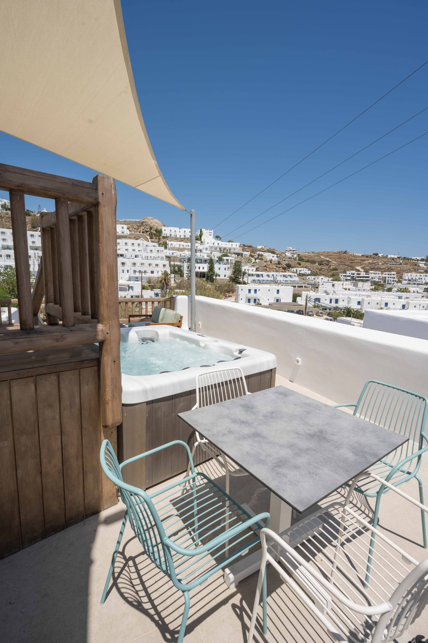 Superior Outdoor Jacuzzi