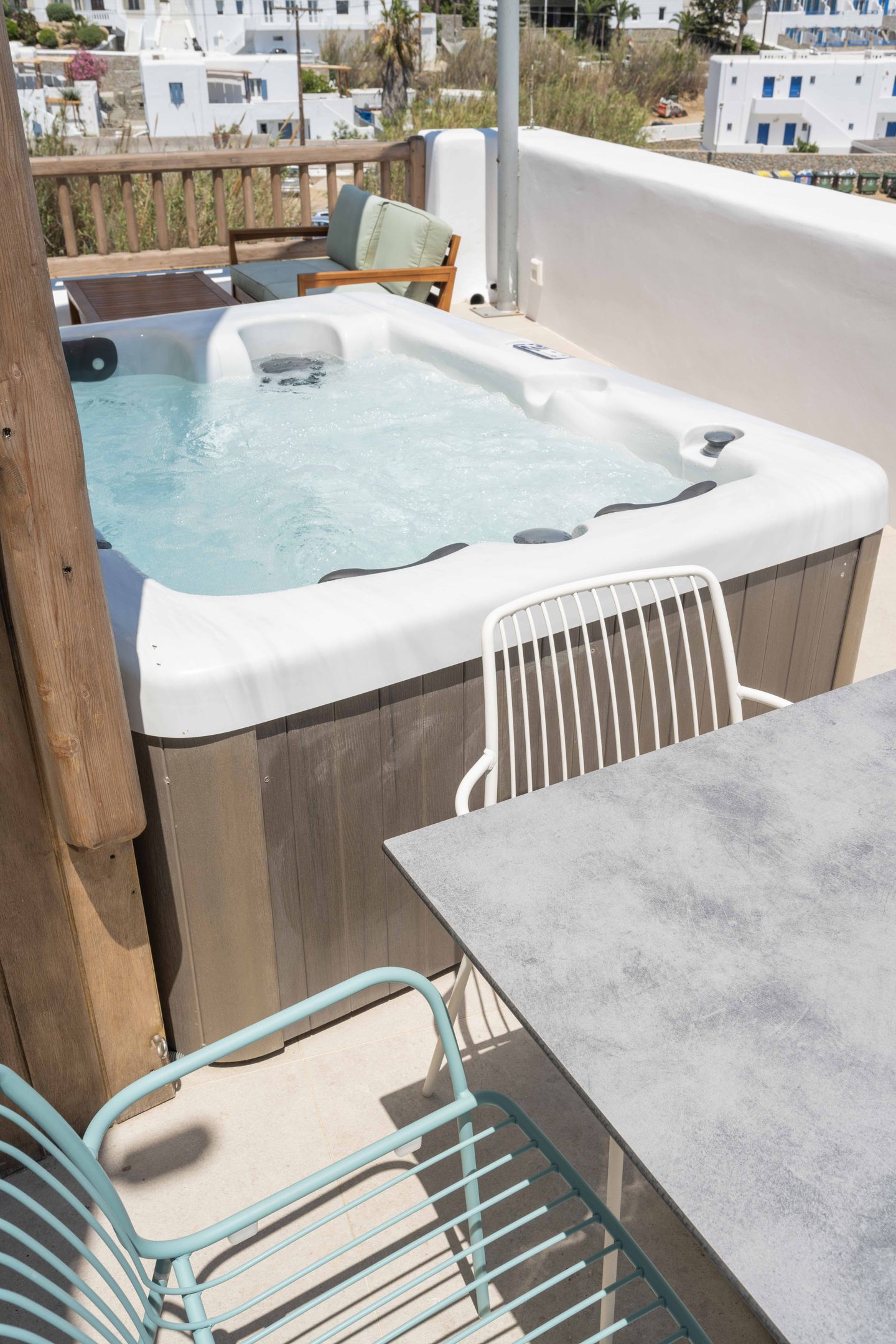 Superior Outdoor Jacuzzi