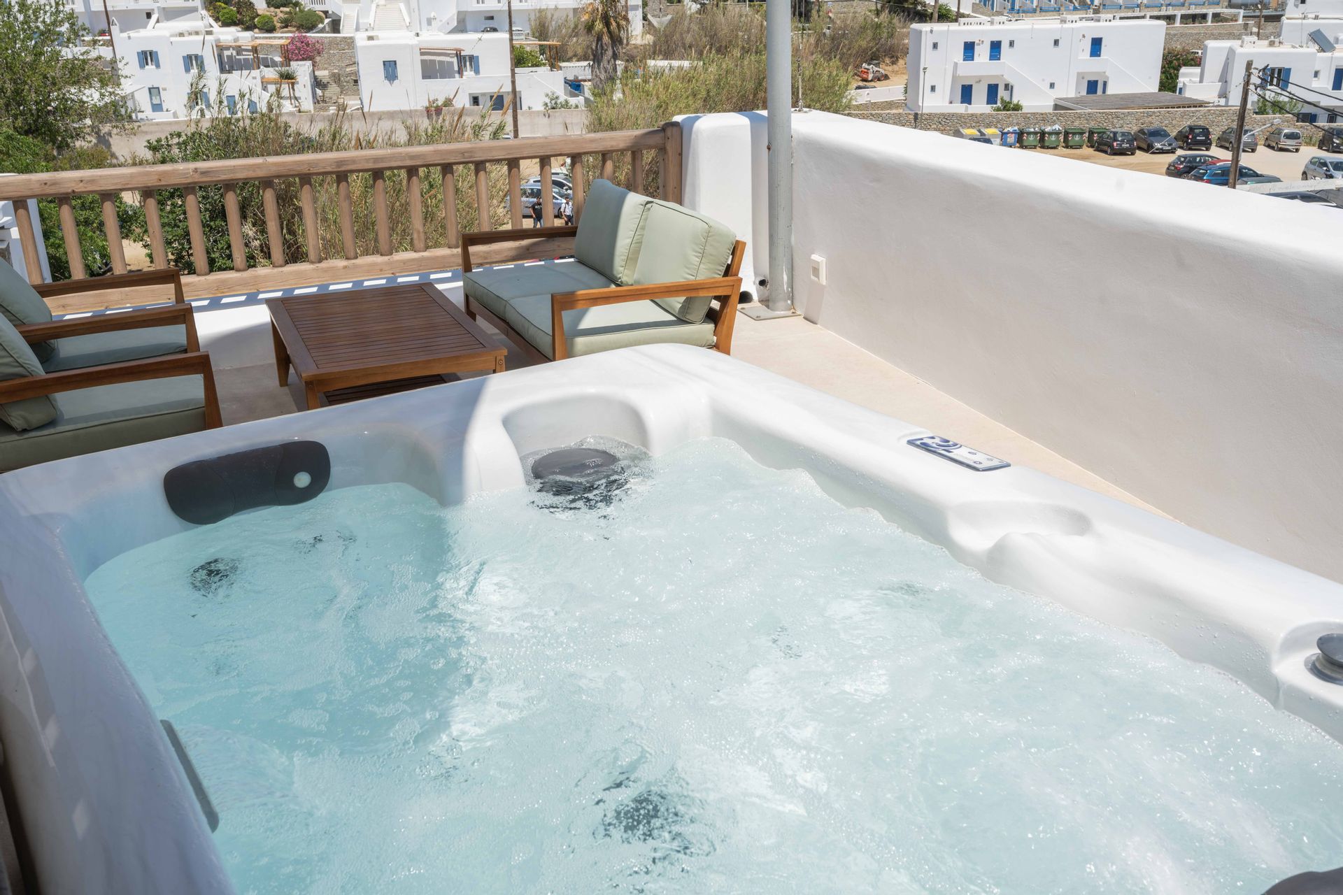 Superior Outdoor Jacuzzi