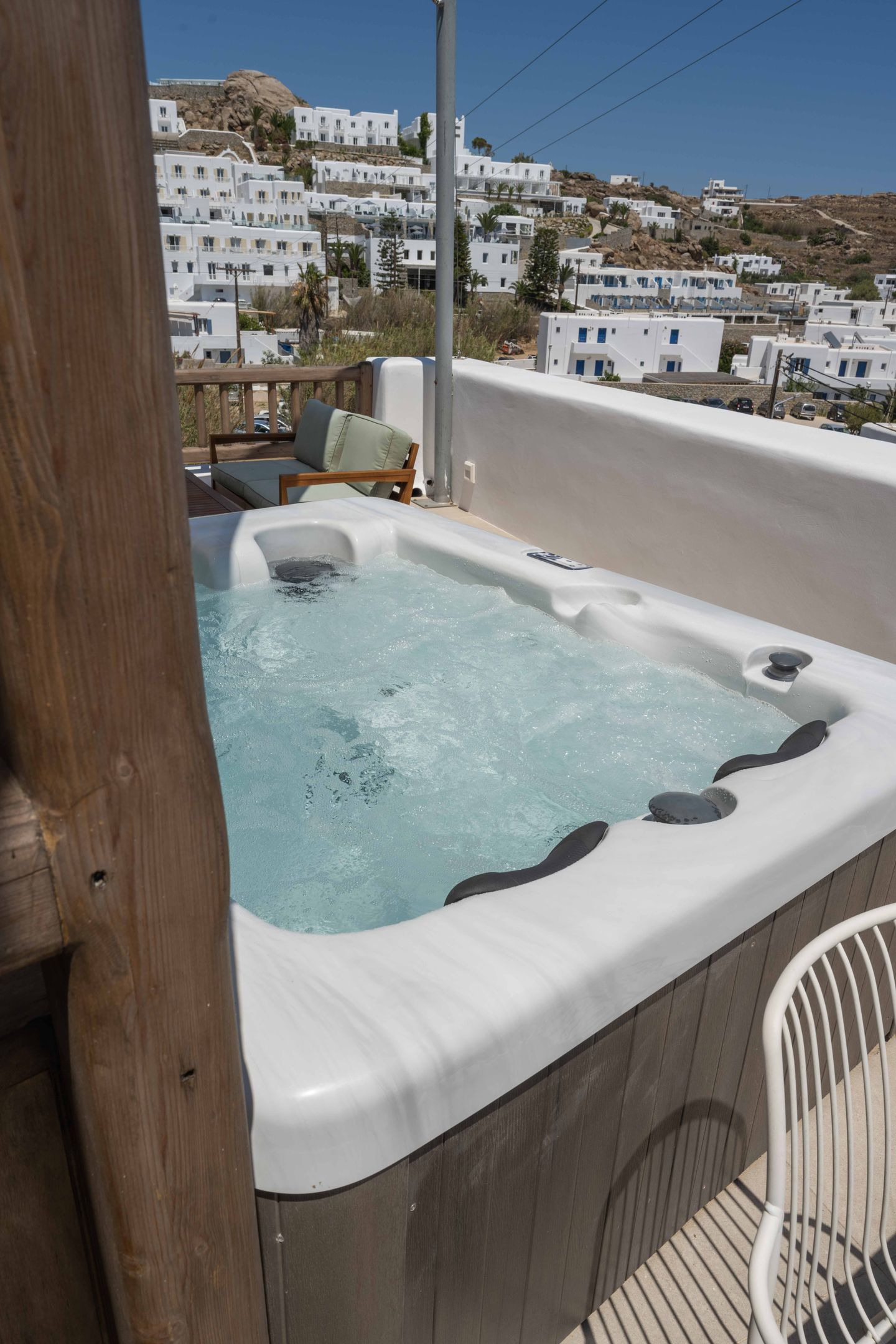 Superior Outdoor Jacuzzi