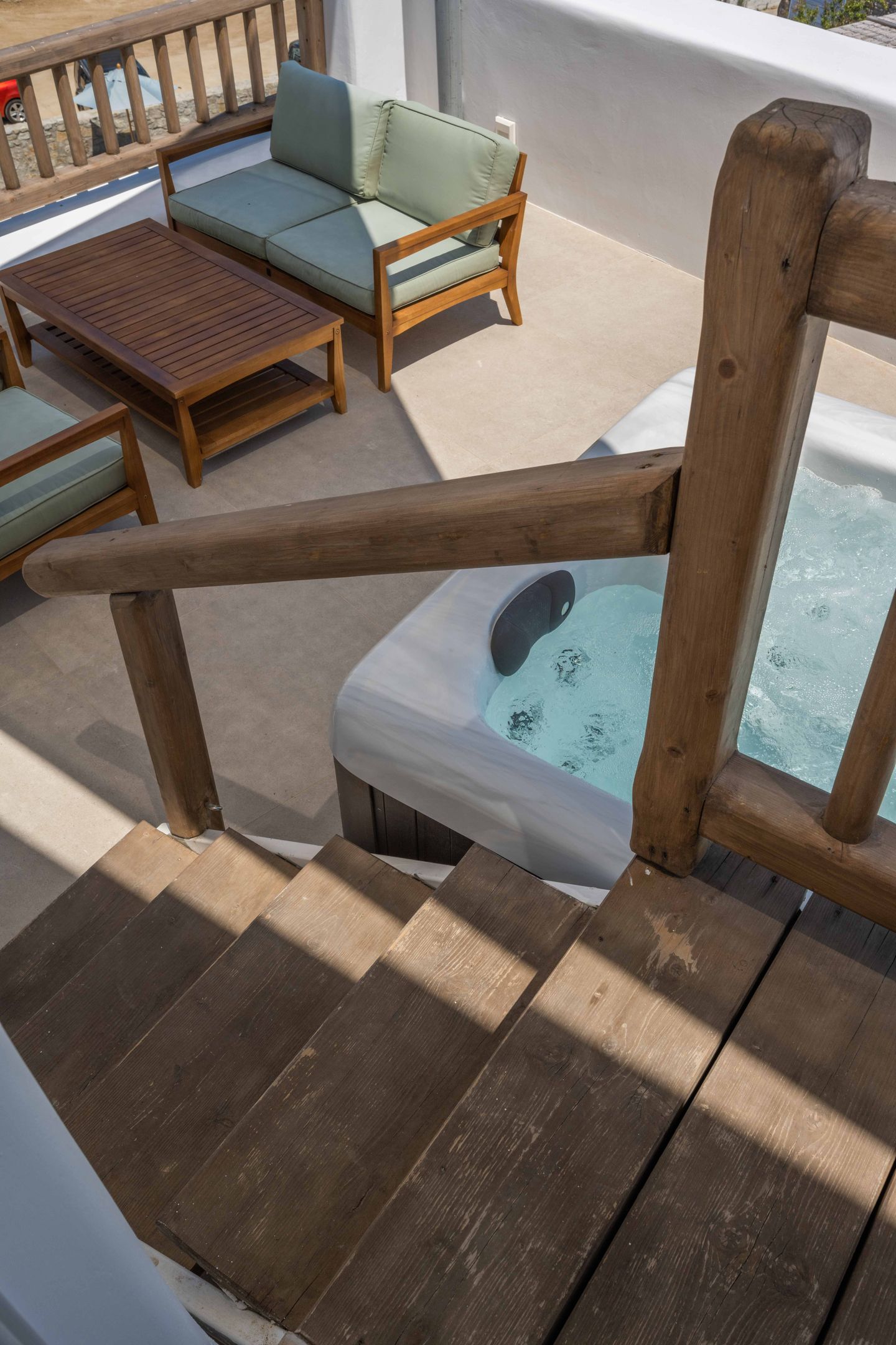 Superior Outdoor Jacuzzi