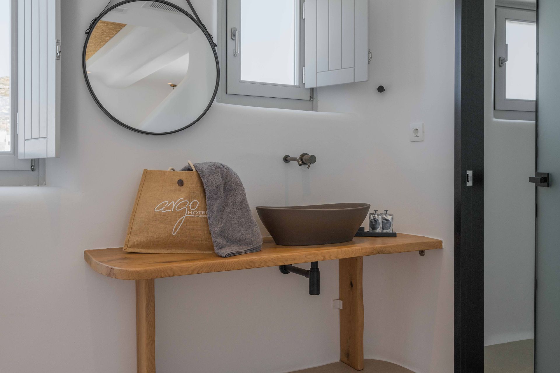 Superior Outdoor Jacuzzi