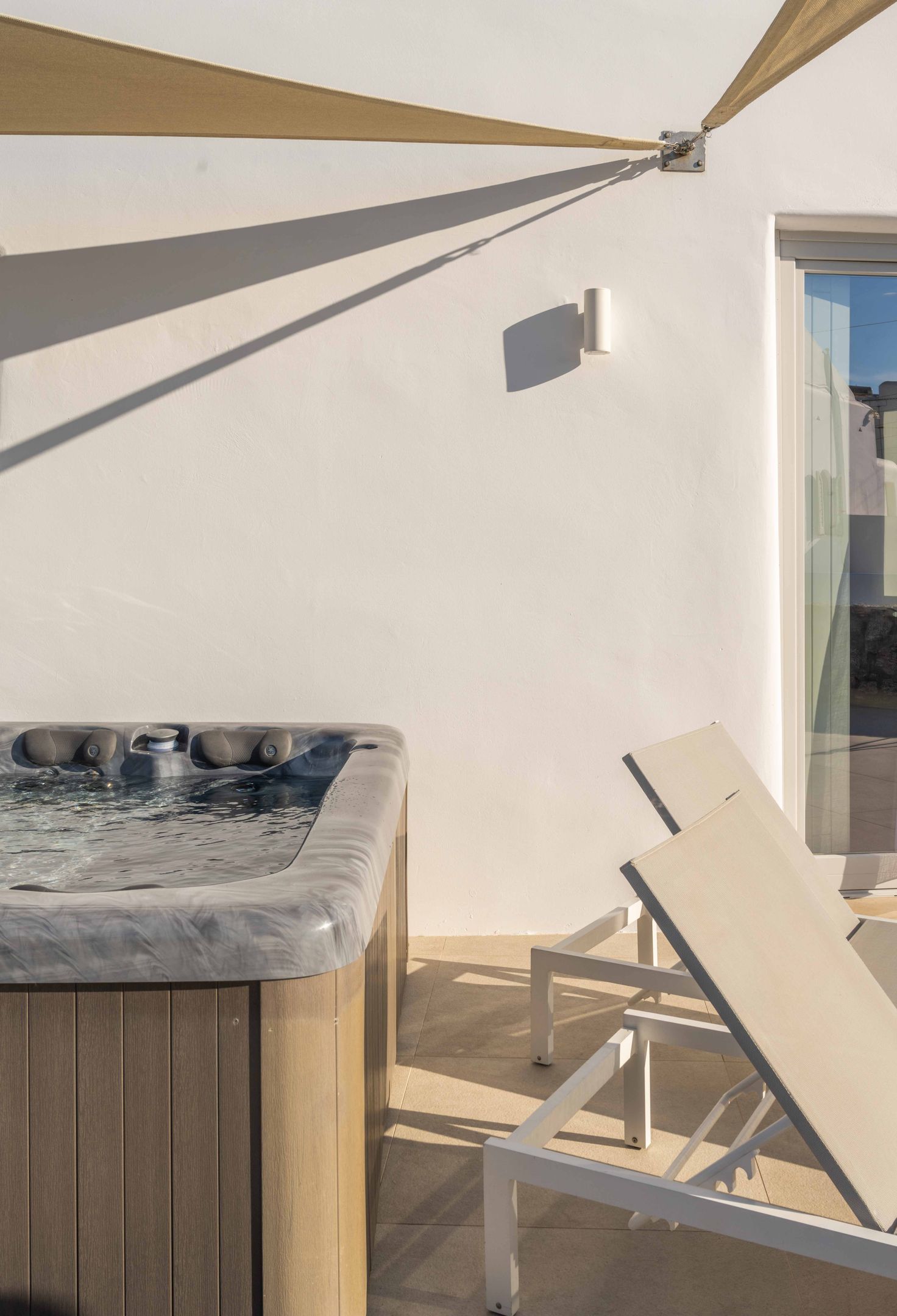 Superior Outdoor Jacuzzi