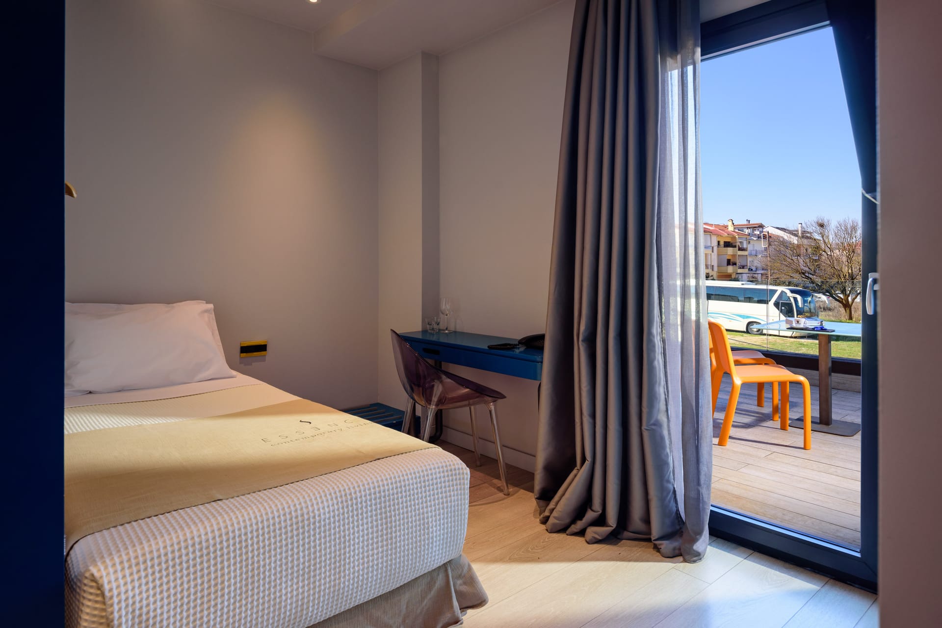 Single Room with Mountain View