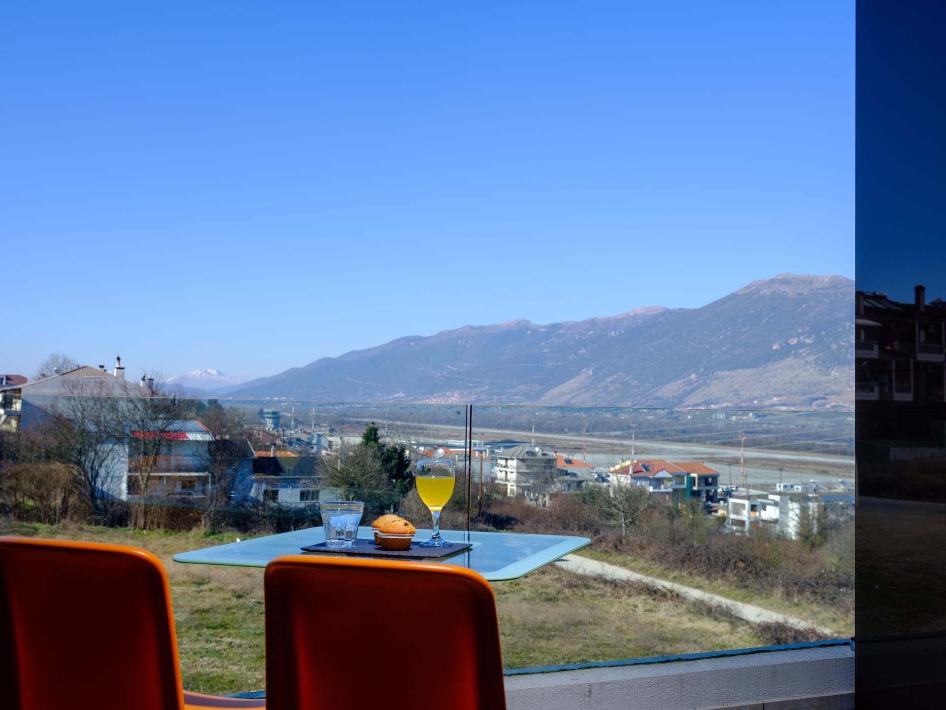 Single Room with Mountain View