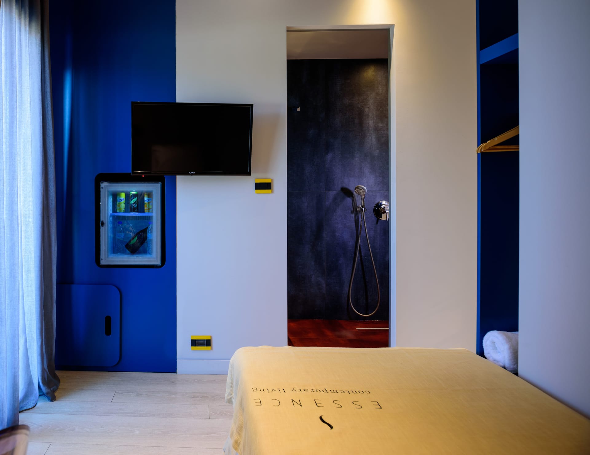 Single Room with Mountain View