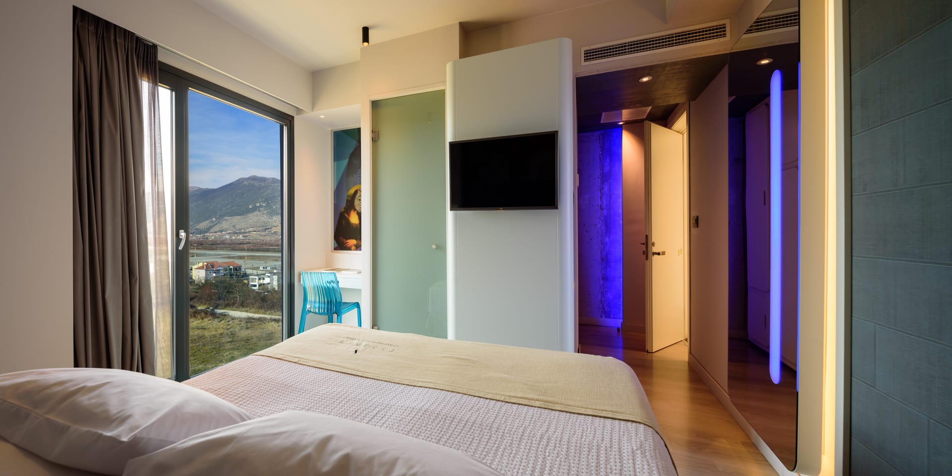 Premier Double Room with Mountain View