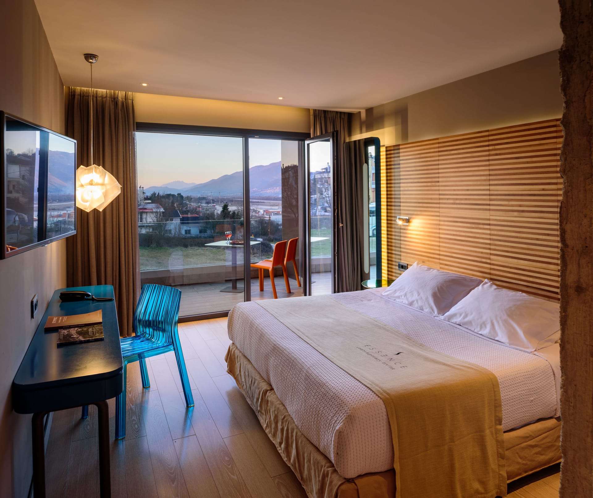 Premier Double Room with Mountain View