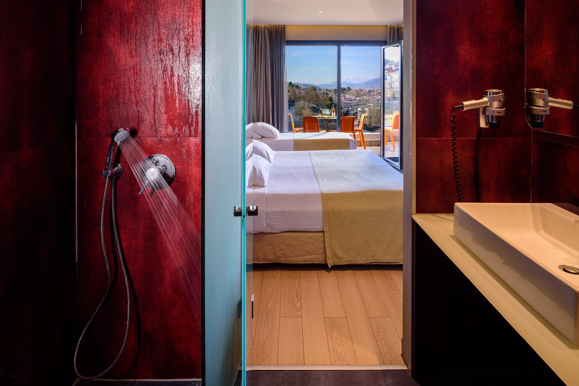 Elegant Triple Room with Mountain View