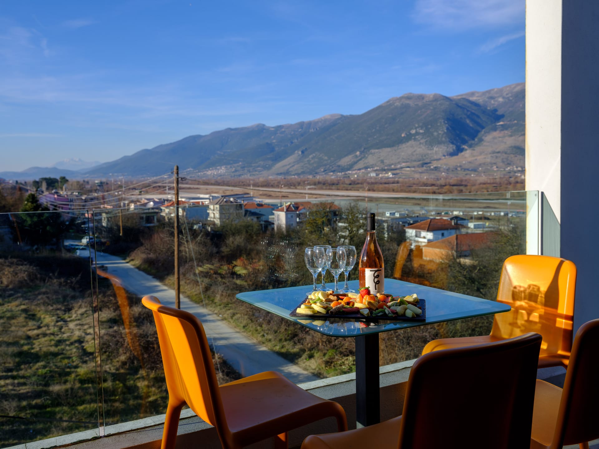 Elegant Triple Room with Mountain View